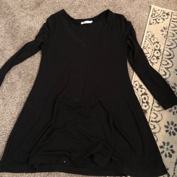 Short black long sleeve dress - Picture 2 of 3